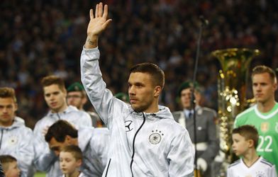 Lukas Podolski naposledy obliekol reprezentačný dres Nemecka