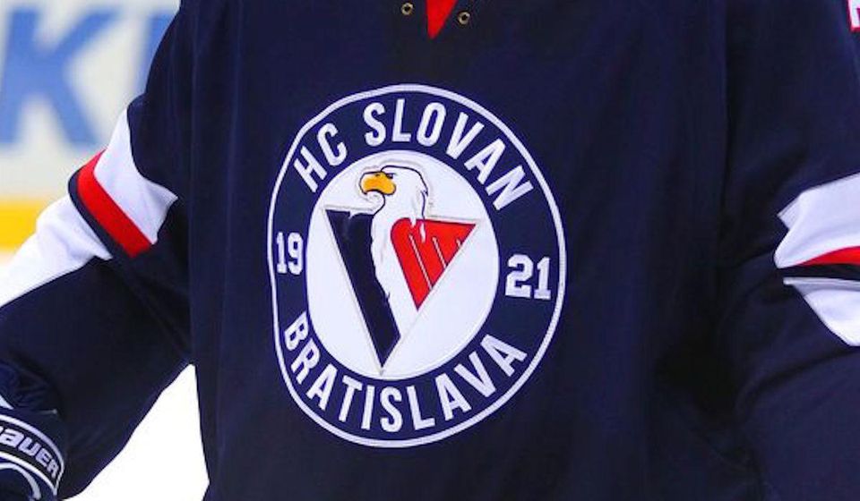Logo HC Slovan Bratislava na drese