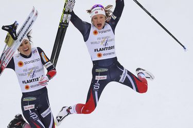 MS: Úspešná nórska obhajoba v ženskom tímšprinte, druhé zlato Fallovej