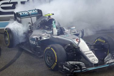 Potvrdené, majstrovský Mercedes má nástupcu Nica Rosberga