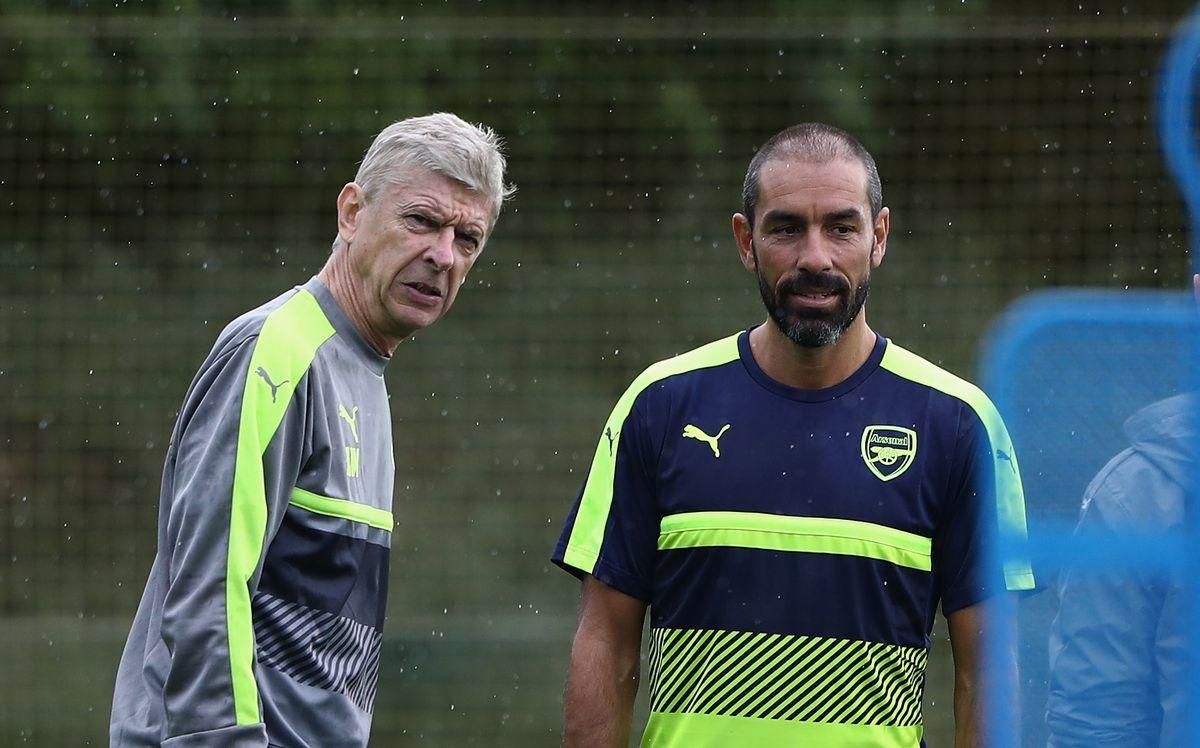 Arsene Wenger Robert Pires Arsenal FC sep16 Getty Images