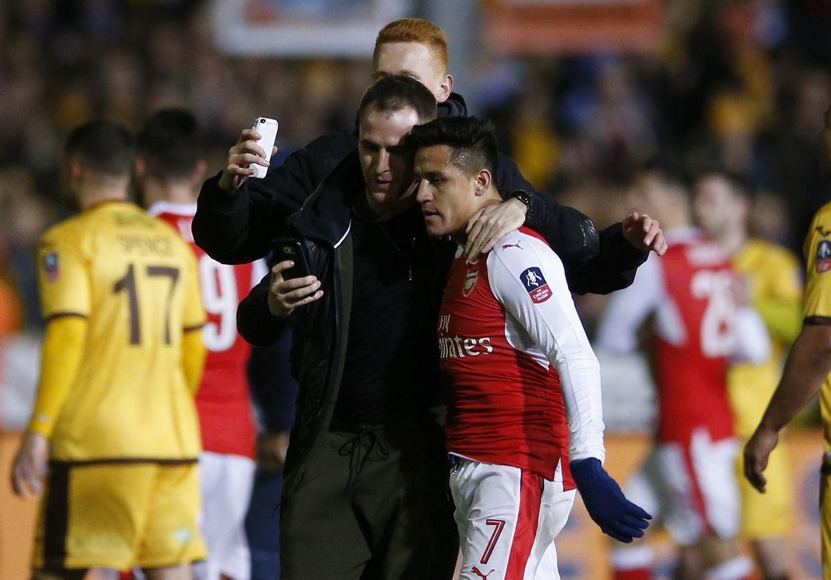 Sutton United Arsenal FC FA Cup Alexis Sanchez feb17 Reuters