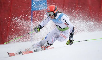 SP: Vlhová pohodlne do 2. kola obrovského slalomu, na čele Shiffrinová