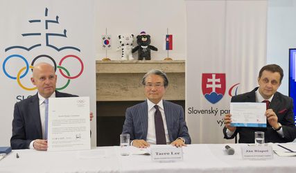 Video: Olympijské: Slovensko podpísalo prihlášky na ZOH a ZPH do Pjongčangu 2018