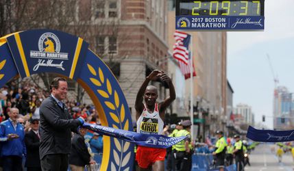 Víťazmi 121. ročníka Bostonského maratónu Keňania Kirui a Kiplagatová