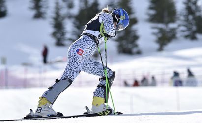 Video: SP: Po 1. kole slalomu skvelá Vlhová a obrovská smola Velez-Zuzulovej