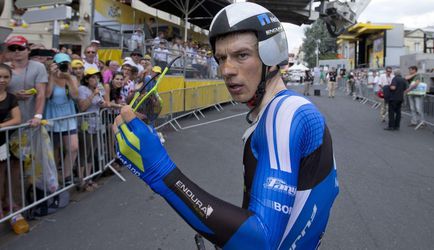 Čecha Leopolda Königa nepustí koleno na Giro d´Italia