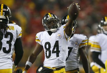 Video: NFL: Hviezde Steelers Brownovi hrozí pokuta za živé video
