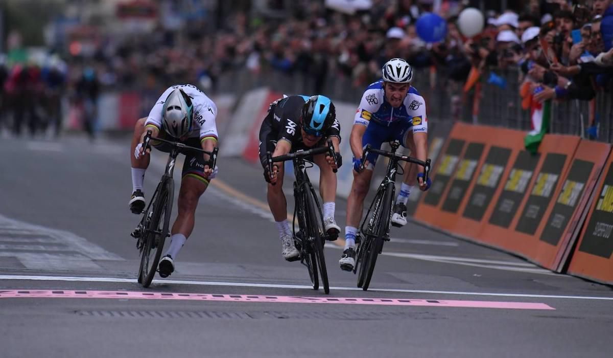 Michal Kwiatkowski, Peter Sagan, Julian Alaphilippe, Milano-San Remo, mar17, Facebook (Milano Sanremo)