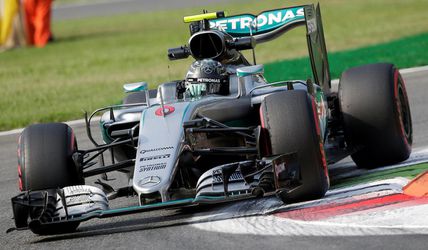 VC Japonska: Rosberg dominoval aj v záverečnom tréningu