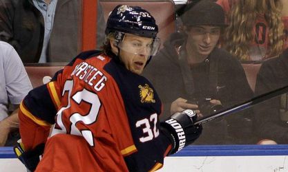 Kris Versteeg ešte v NHL nekončí, pokračovať bude v Calgary