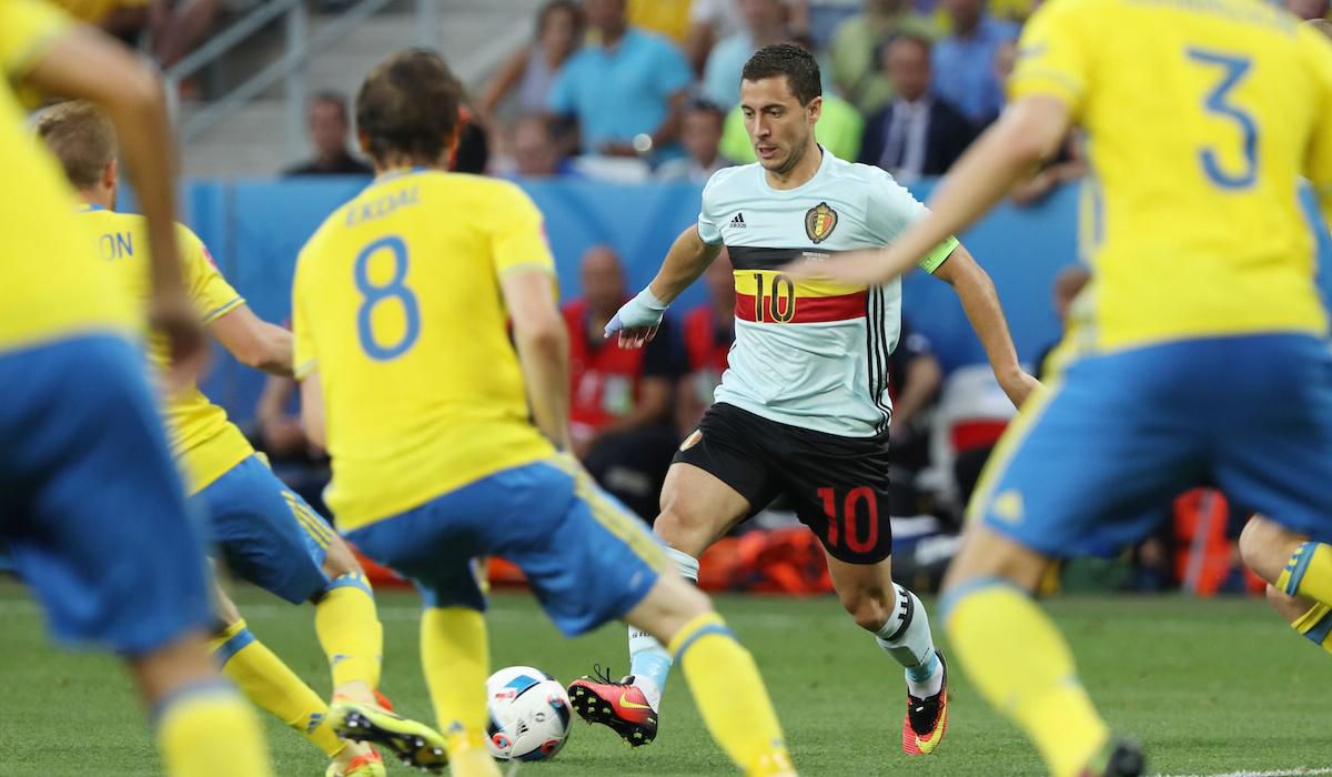 Na snímke Eden Hazard (Belgicko) počas zápasu E-skupiny na majstrovstvách Európy vo futbale medzi Švédskom a Belgickom 22. júna 2016 vo francúzskom Nice