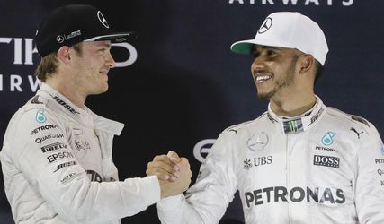 Rosberg šokoval odchodom z F1. Čo na to jeho rival Hamilton?