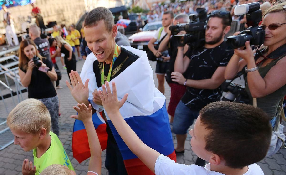 Matej Toth Banska Bystrica privitanie aug16 3 TASR