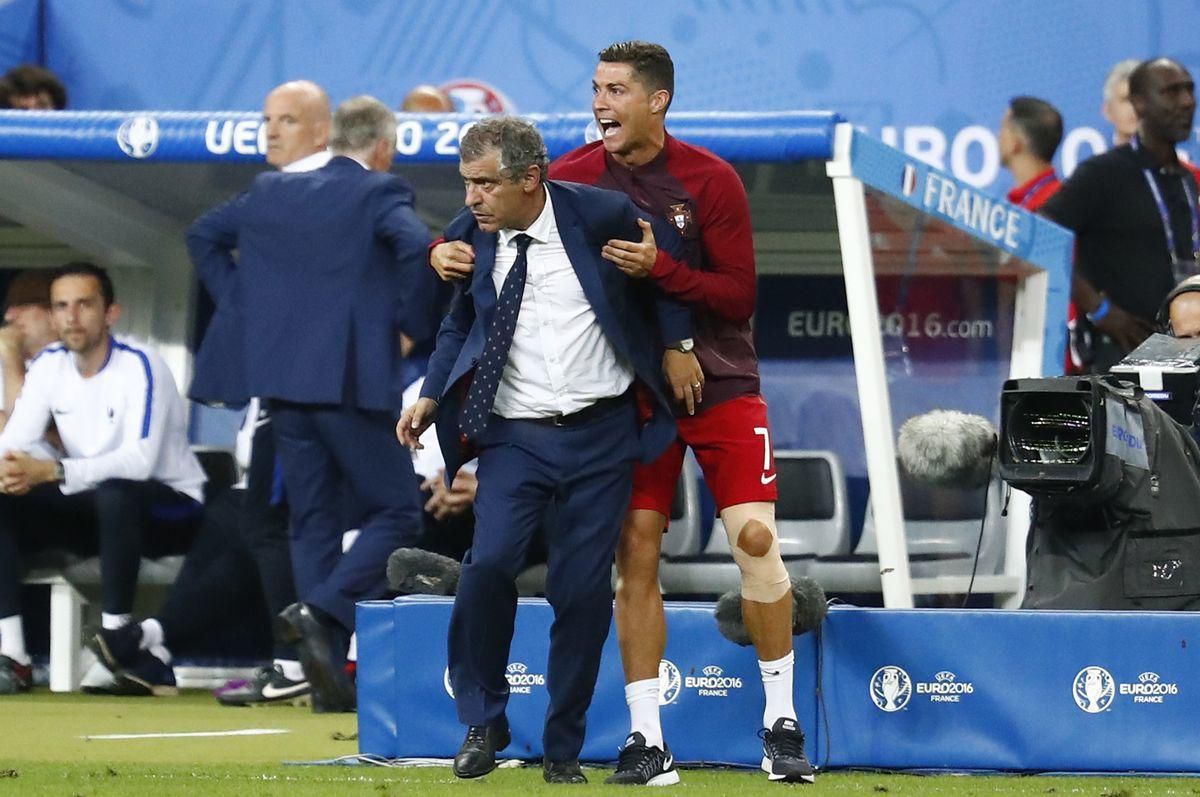 Cristiano Ronaldo Fernando Sanots finale euro 2016 jul16 Reuters