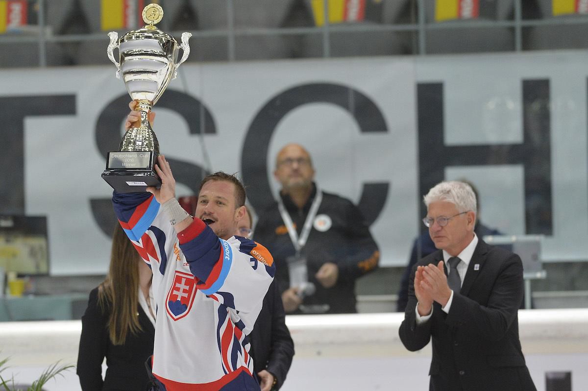 Vladimir Dravecky pohár trofej nemecky pohar 2016