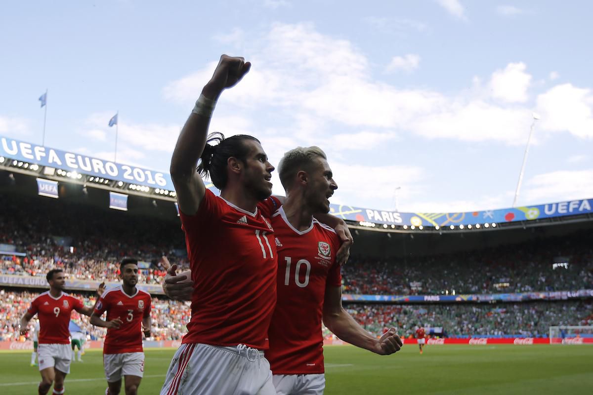 Gareth Bale Aaron ramsey wales osemfinale euro jun2016