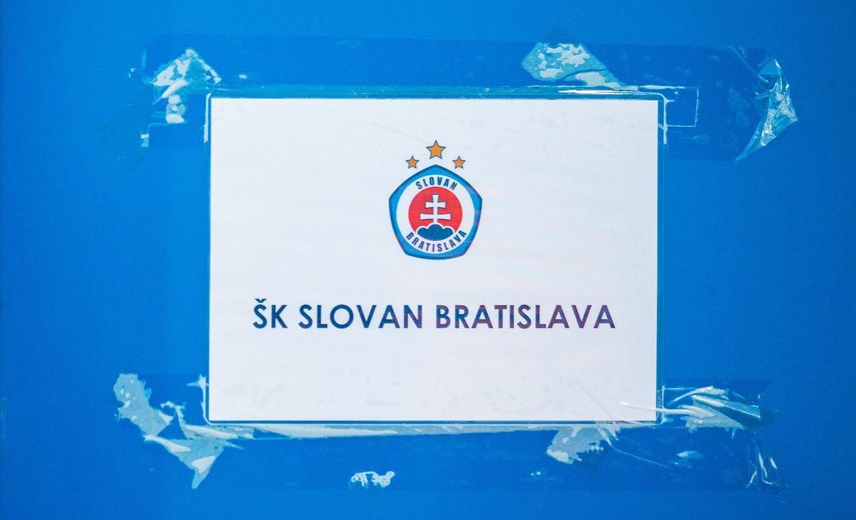 SK Slovan lepiaca paska jul16 TASR