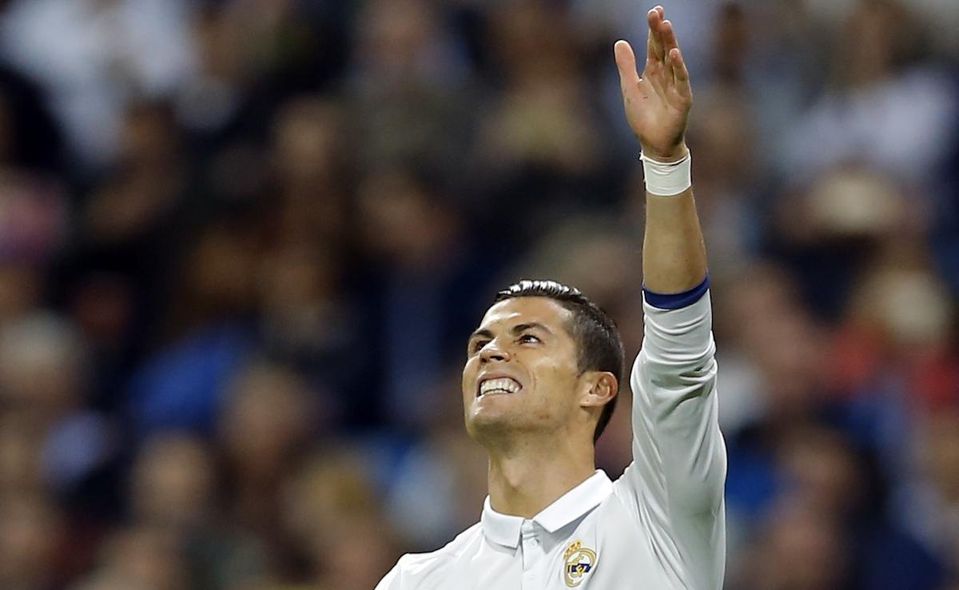Video: Vysvetlenie: Ronaldo ofsajd nesignalizoval, prečo dvíhal ruku?