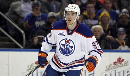 Connor McDavid sa stal najmladším kapitánom v histórii NHL
