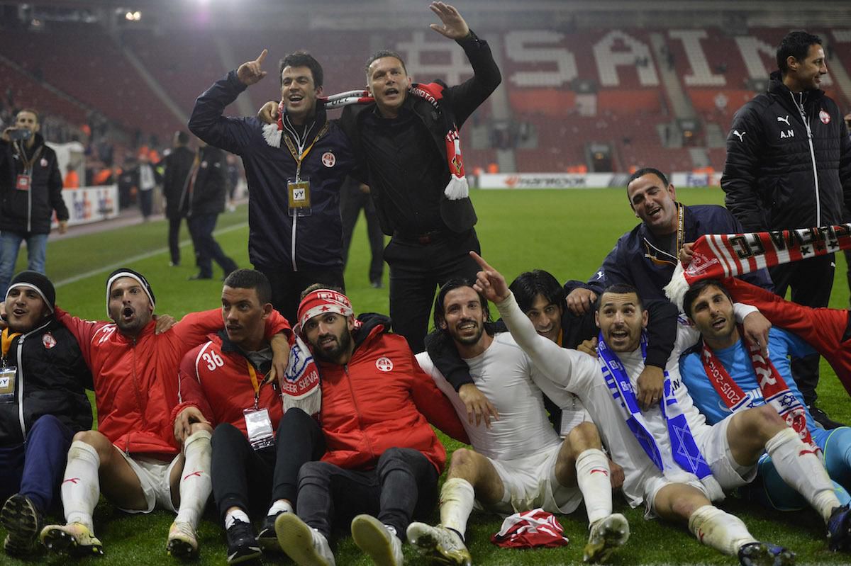 Hapoel Beer Seva oslava postup europska liga uefa dec2016