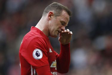 Rázny krok Josého Mourinha, Wayne Rooney má smolu