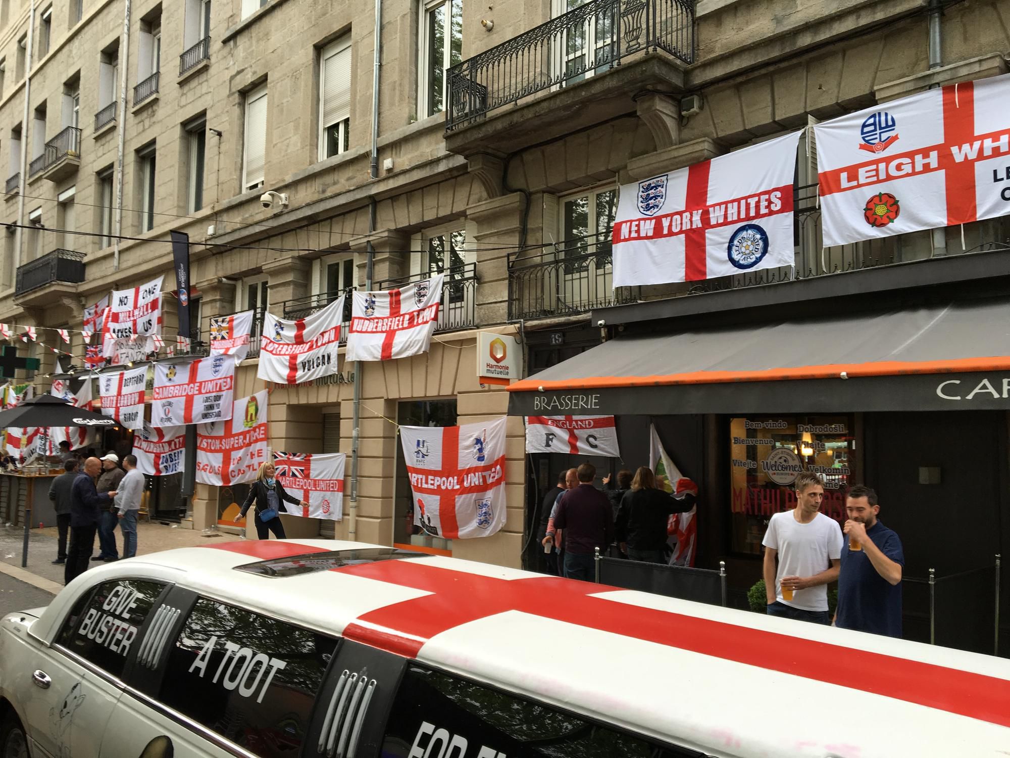 Slovensko - Anglicko, fanusikovia, St. Etienne, EURO 2016, foto1