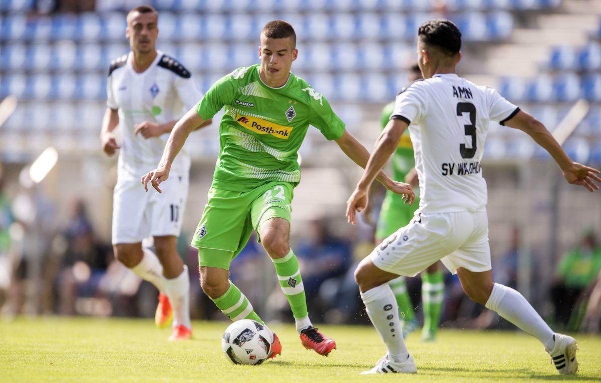 Laszlo Benes Borussia Dortmund sep16 Getty Images