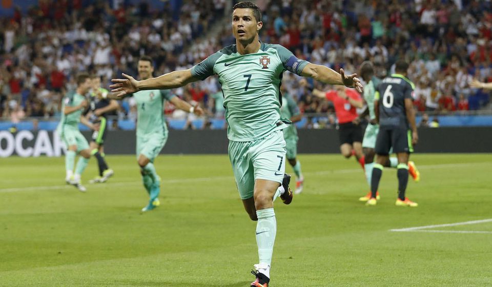 Cristiano Ronaldo, Portugalsko, radost, gol, EURO 2016, jul16, reuters