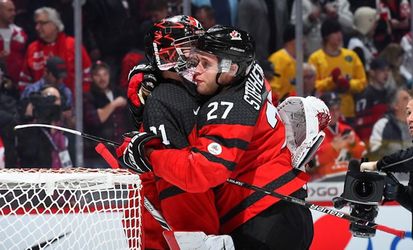 Video: Kanada je vo finále, ako prvý tím na turnaji porazila Švédov