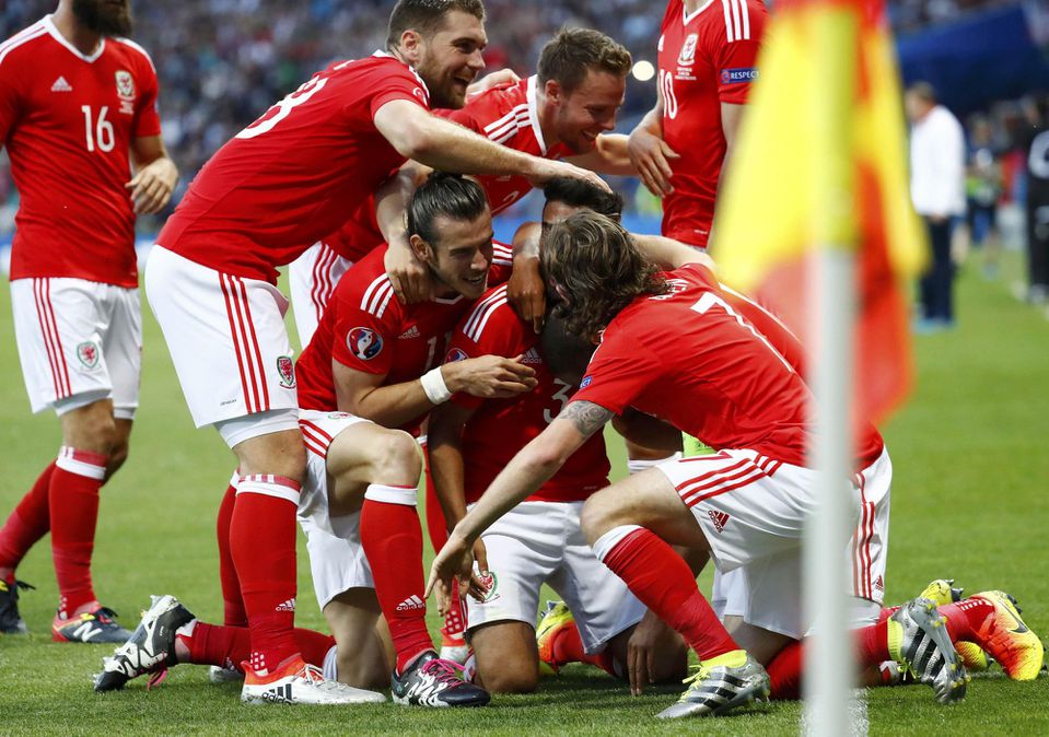 Wales gol oslava radost euro jun2016