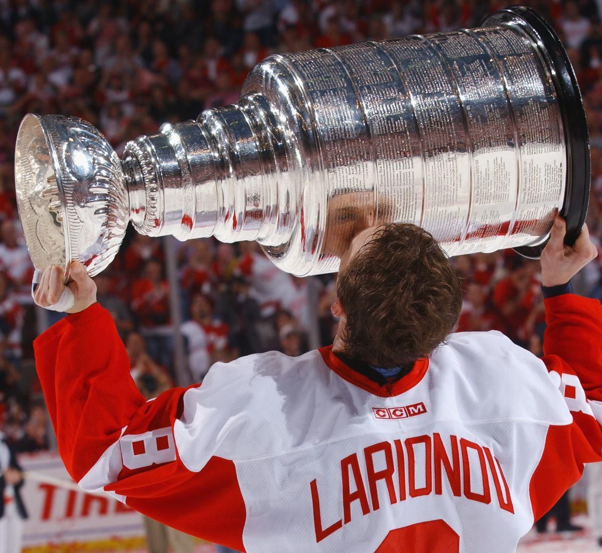 Igor Larionov Detroit Red Wings Stanley Cup apr02 Getty Images