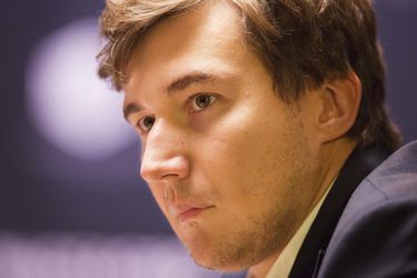 Karjakin odplatil Carlsenovi prehru a má titul v bleskovom šachu