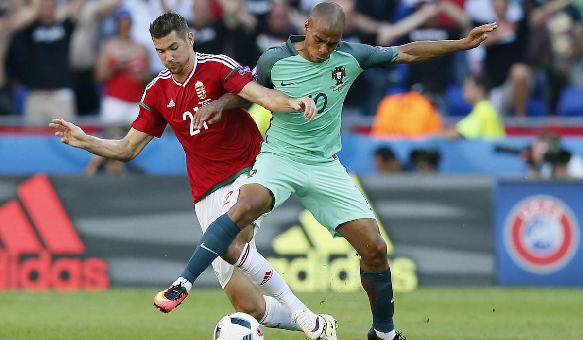 Portugalsko, Joao Mario, Madarsko, Barnabas Bese, EURO 2016, jun16