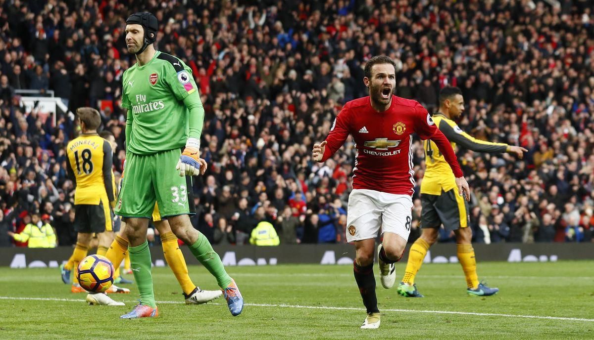 Manchester United Arsenal Juan Mata Petr Cech nov16 Reuters