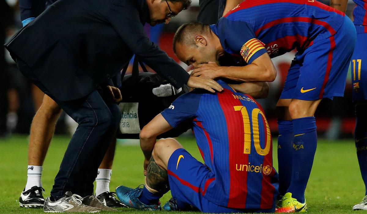 Barcelona, Lionel Messi, Andres Iniesta, lekar Ricard Pruna, sep16, reuters