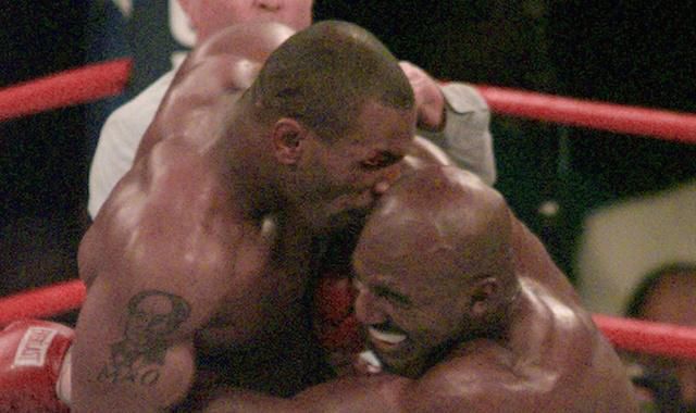 mike tyson evander holyfield ucho