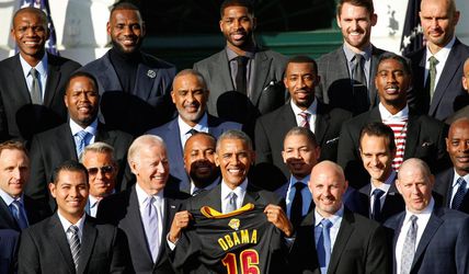 Video: Šampiónov NBA z Clevelandu privítal dosluhujúci prezident Obama