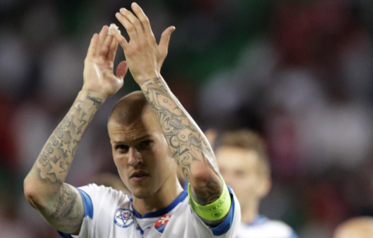 Martin Skrtel, Slovensko, potlesk nad hlavou, vs. Anglicko, EURO 2016