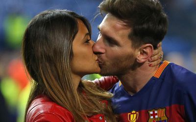 Foto: Čaká nás futbalová svadba roka: Lionel Messi by sa mal oženiť