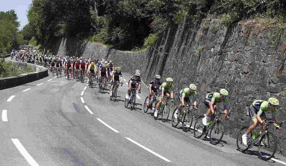 Vuelta: Frank po brutálnom závere víťazom 17. etapy