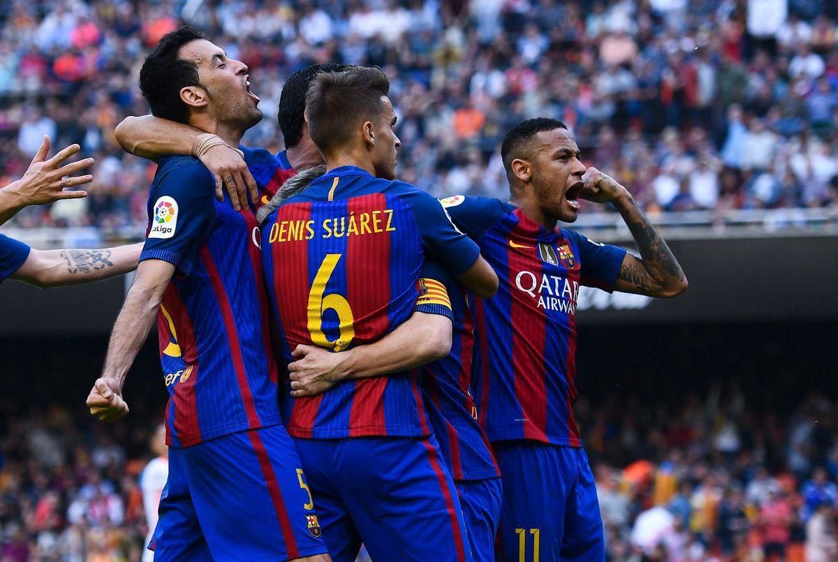 FC Barcelona hraci oslava okt16 Getty Images