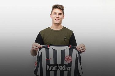 Eintrachtu Frankfurt získal na hosťovanie posilu z Manchestru United