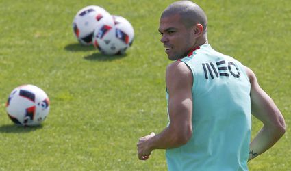 Pepe trénoval sám, Portugalci mlčia o jeho účasti vo finále