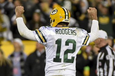 NFL: Rodgers s kariérnym maximom v počte úspešných prihrávok