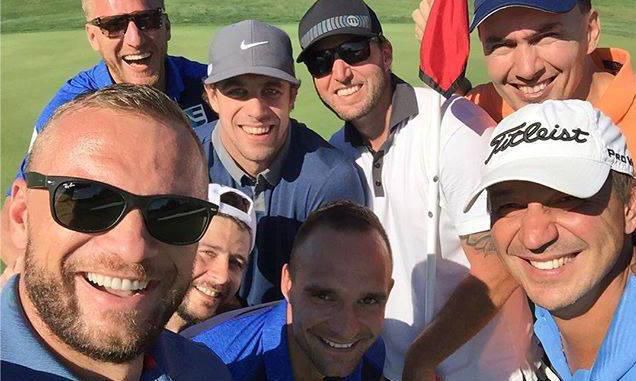 hossa tatar satan gaborik sekera kopitar golf selfie