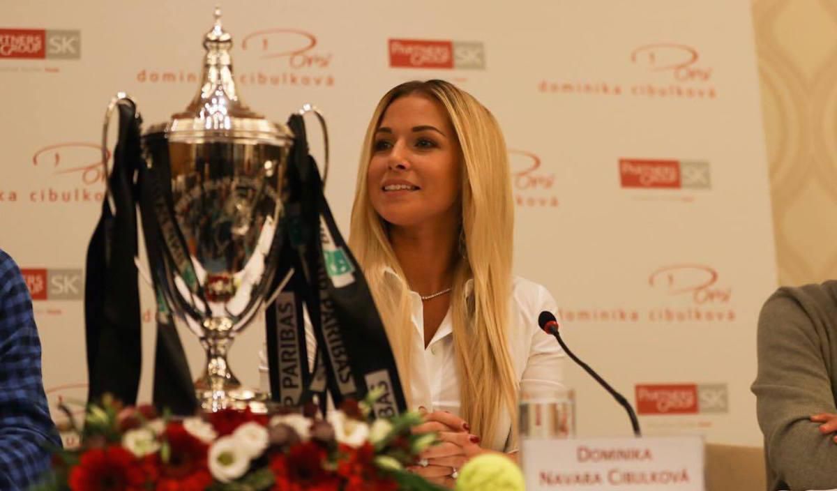 dominika cibulkova trofej wta finals prichod