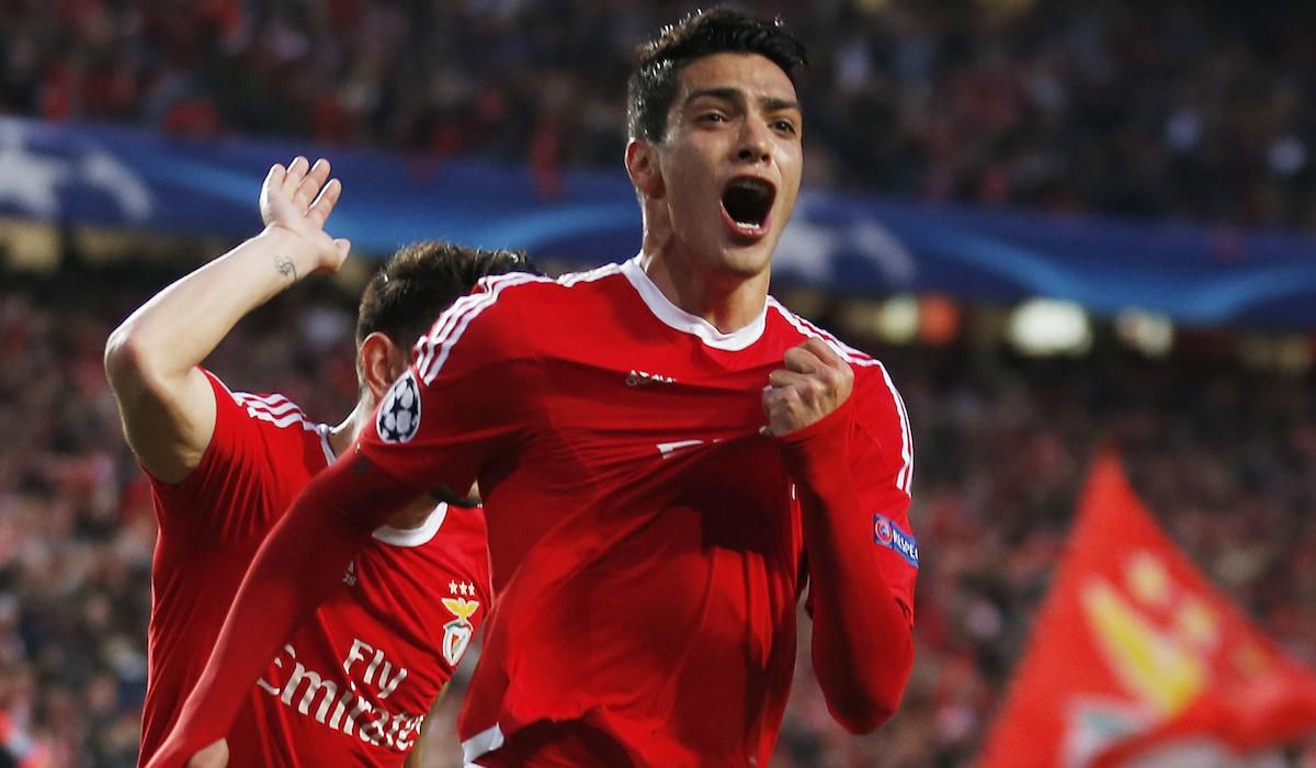 Benfica, Raul Jimenez, apr16