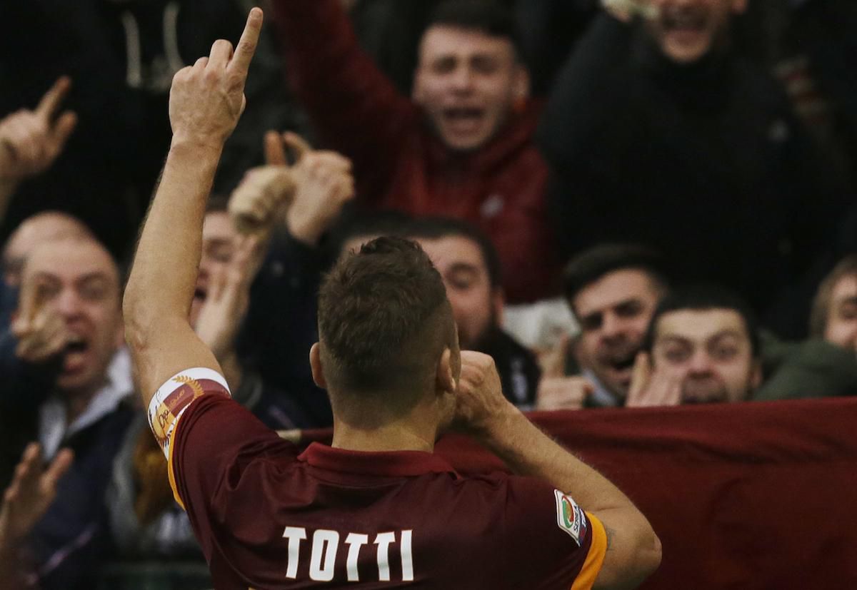 Francesco Totti, AS Rim, chrbat, menovka, fanusikovia, Feb2016