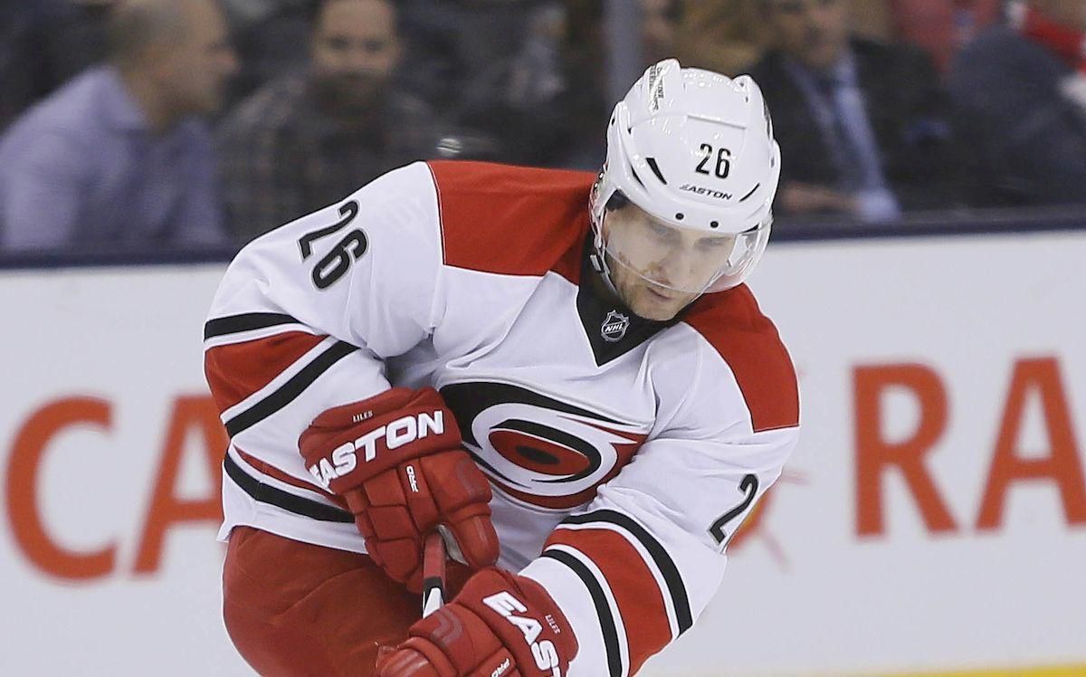 John Michael Liles Carolina Hurricanes feb16 Reuters